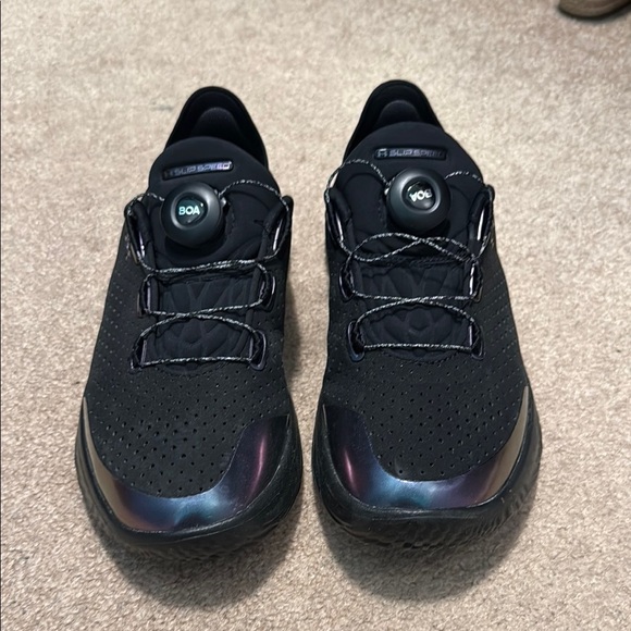 Under Armour Black Athletic Shoes with Modern Silhouette - Picture 2 of 6